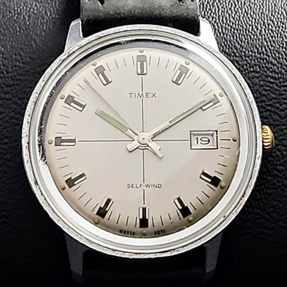 Vintage Timex Self-Wind Date Men’s Silver-Tone Crosshair Dial Automatic Watch